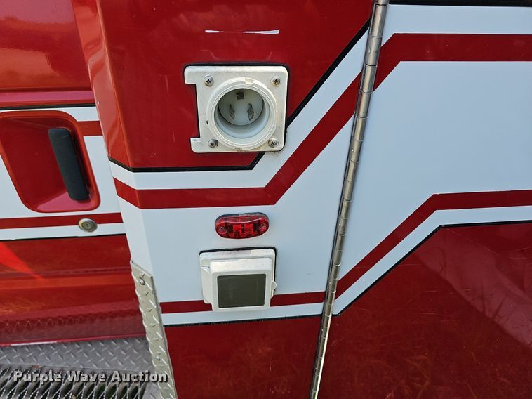 image for item DN8654 2006 Ford E450 Super Duty  ambulance