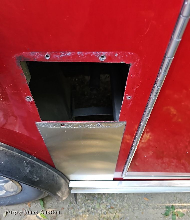 image for item DN8654 2006 Ford E450 Super Duty  ambulance