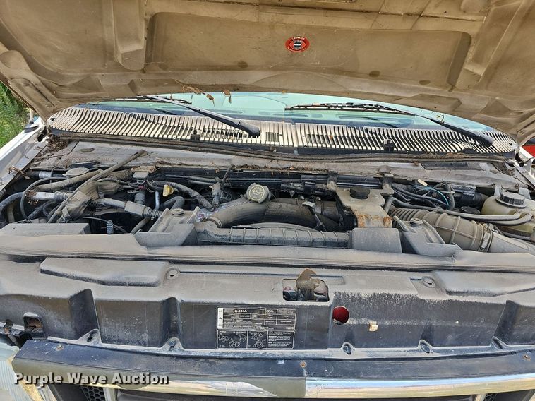 image for item DN8654 2006 Ford E450 Super Duty  ambulance