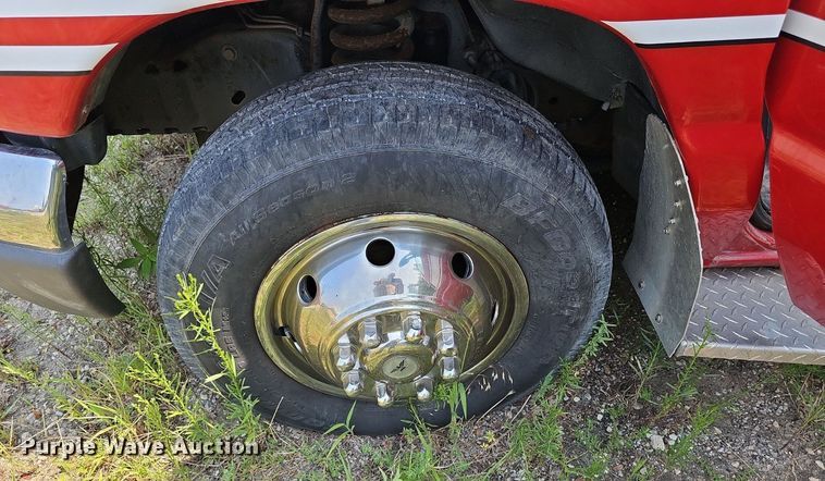 image for item DN8654 2006 Ford E450 Super Duty  ambulance