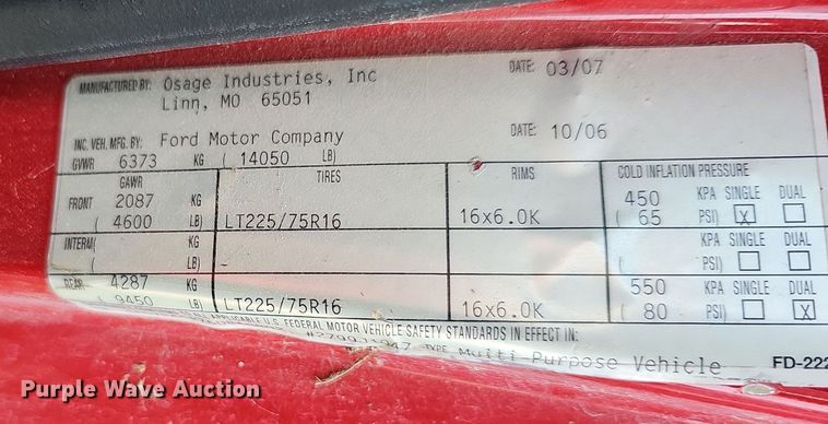 image for item DN8654 2006 Ford E450 Super Duty  ambulance