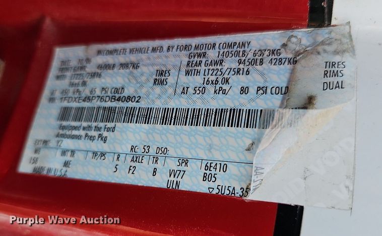 image for item DN8654 2006 Ford E450 Super Duty  ambulance