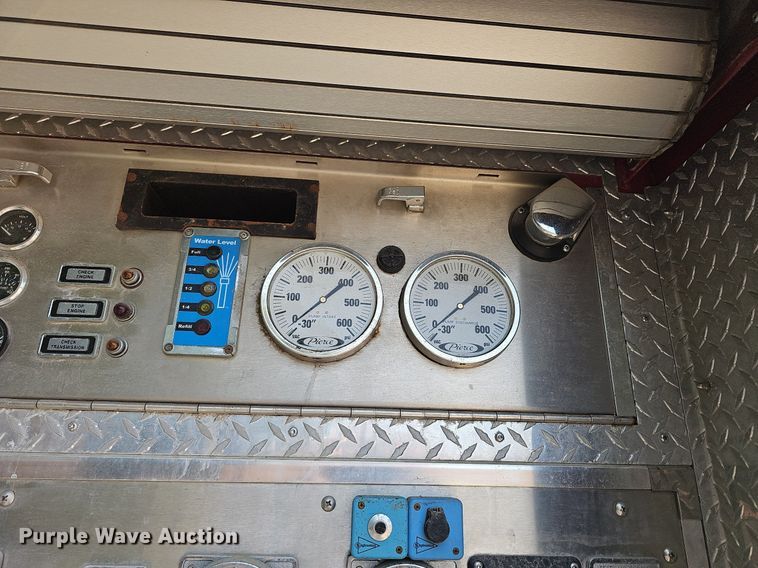 image for item DN8655 2000 Pierce  pumper fire truck