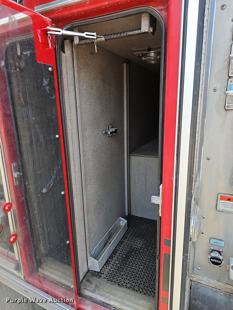 image for item DN8655 2000 Pierce  pumper fire truck