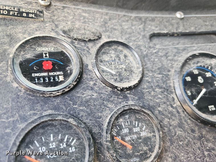 image for item DN8655 2000 Pierce  pumper fire truck