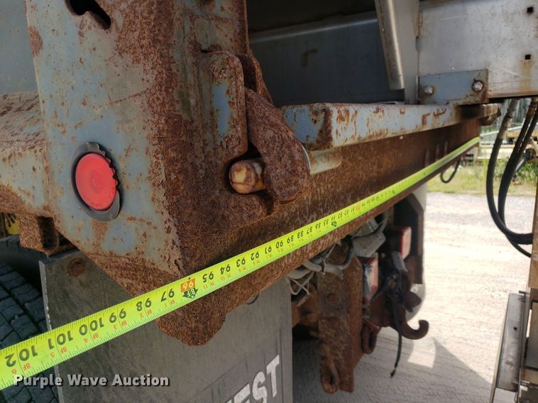 image for item DO2959 2002 International 4700  dump truck