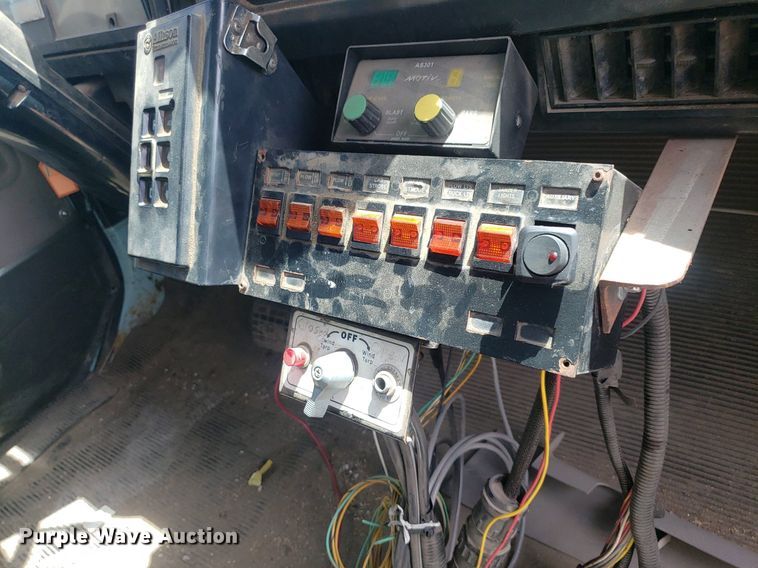 image for item DO2959 2002 International 4700  dump truck