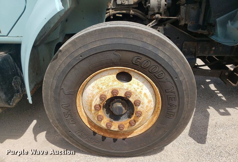 image for item DO2959 2002 International 4700  dump truck