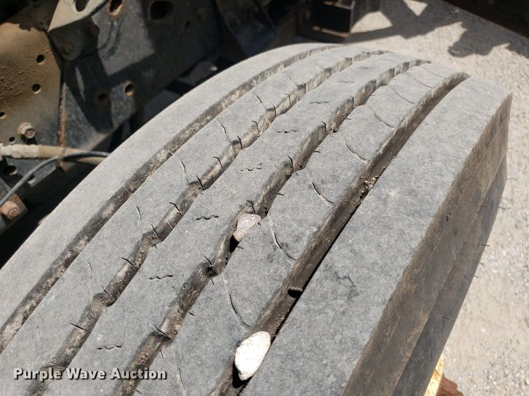 image for item DO2959 2002 International 4700  dump truck