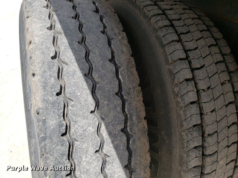 image for item DO2959 2002 International 4700  dump truck