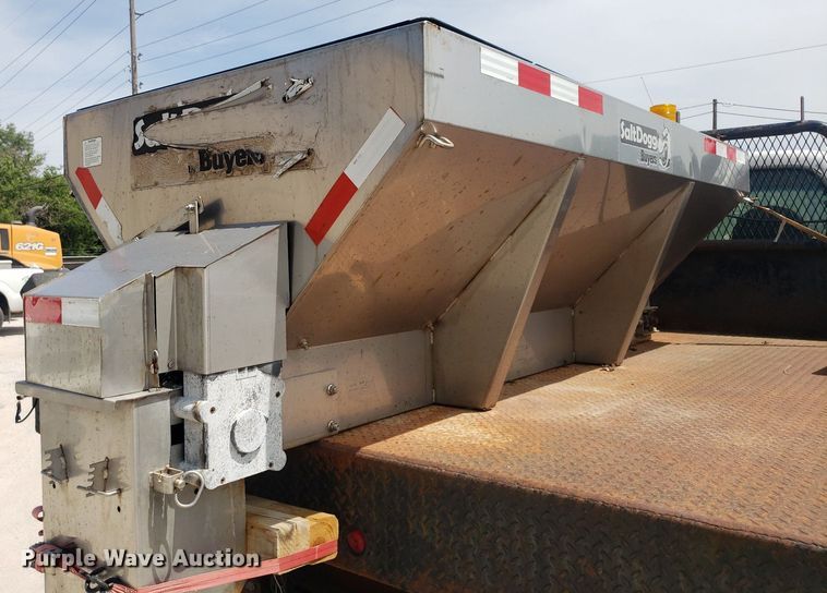 image for item DO2960 2001 Ford F550 Super Duty  flatbed truck