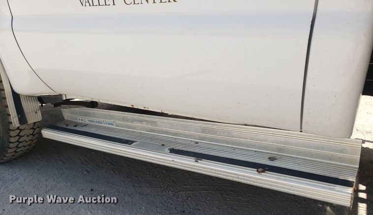 image for item DO2960 2001 Ford F550 Super Duty  flatbed truck