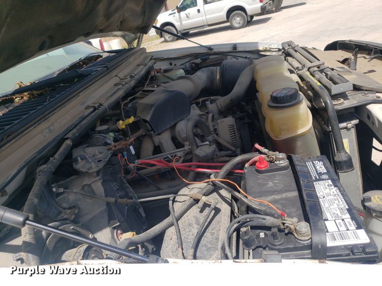 image for item DO2960 2001 Ford F550 Super Duty  flatbed truck