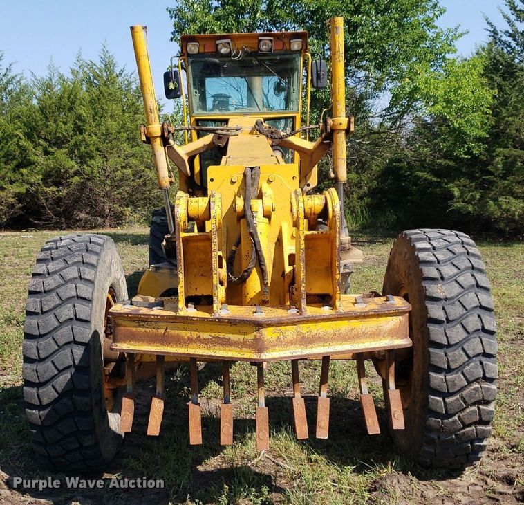 image for item DO3024 1991 John Deere 770B-H  motor grader