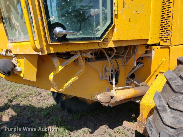 image for item DO3024 1991 John Deere 770B-H  motor grader