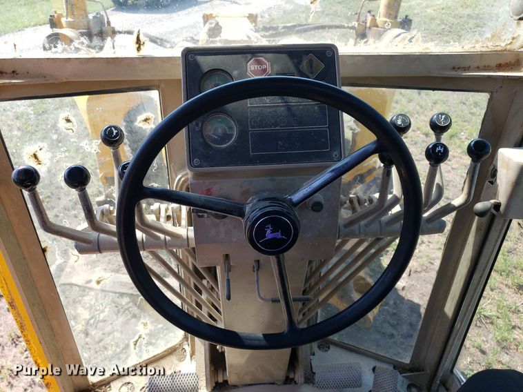 image for item DO3024 1991 John Deere 770B-H  motor grader