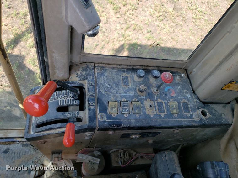 image for item DO3024 1991 John Deere 770B-H  motor grader