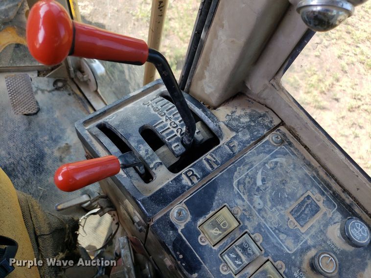 image for item DO3024 1991 John Deere 770B-H  motor grader