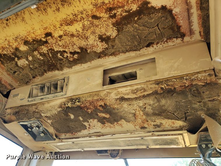 image for item DO3024 1991 John Deere 770B-H  motor grader