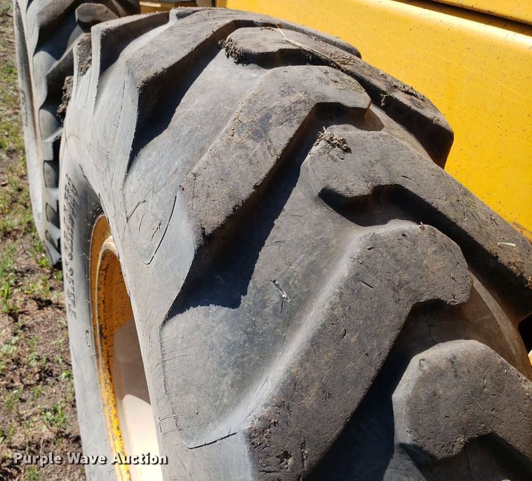 image for item DO3024 1991 John Deere 770B-H  motor grader