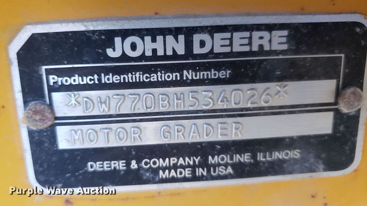 image for item DO3024 1991 John Deere 770B-H  motor grader