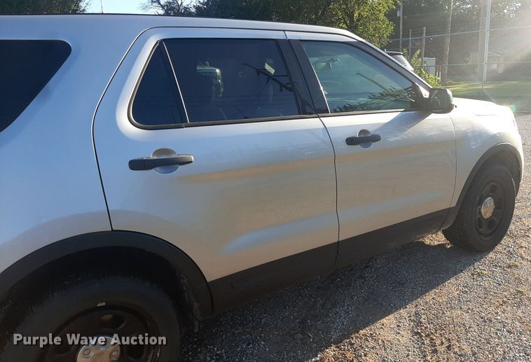 image for item DO3049 2019 Ford Explorer Police Interceptor  SUV