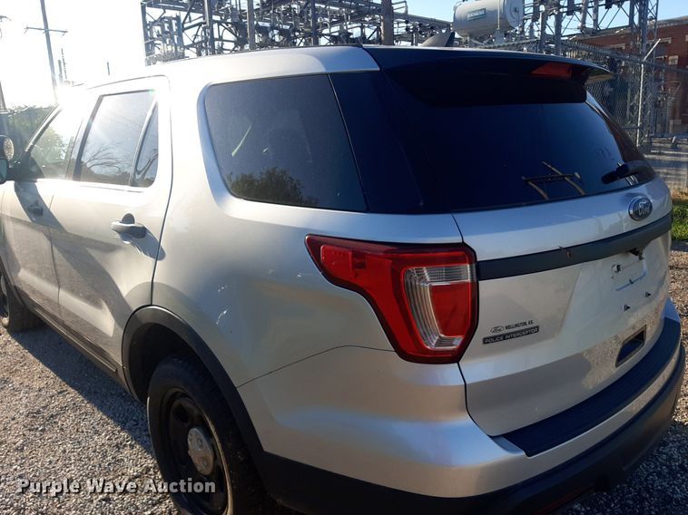 image for item DO3049 2019 Ford Explorer Police Interceptor  SUV