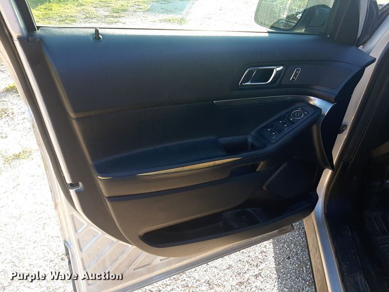 image for item DO3049 2019 Ford Explorer Police Interceptor  SUV