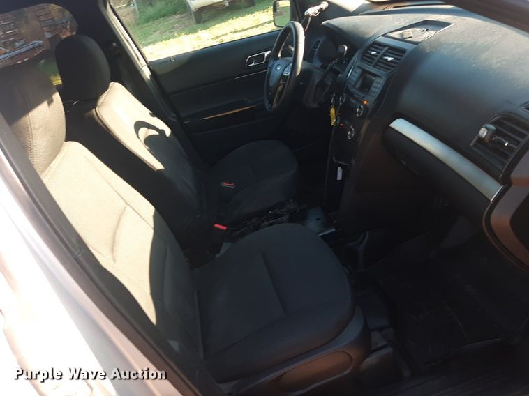 image for item DO3049 2019 Ford Explorer Police Interceptor  SUV
