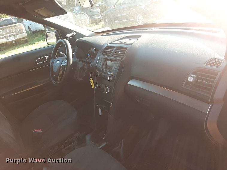 image for item DO3049 2019 Ford Explorer Police Interceptor  SUV
