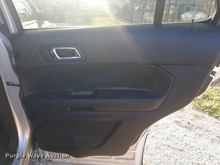 image for item DO3049 2019 Ford Explorer Police Interceptor  SUV