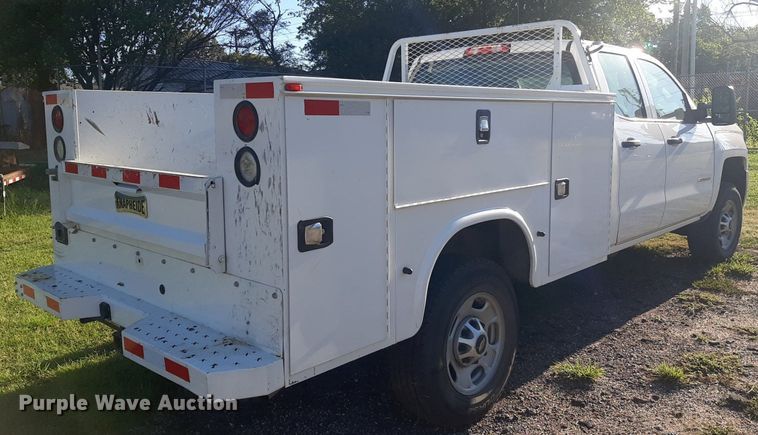 image for item DO3050 2018 Chevrolet Silverado 2500HD  Double Cab pickup truck