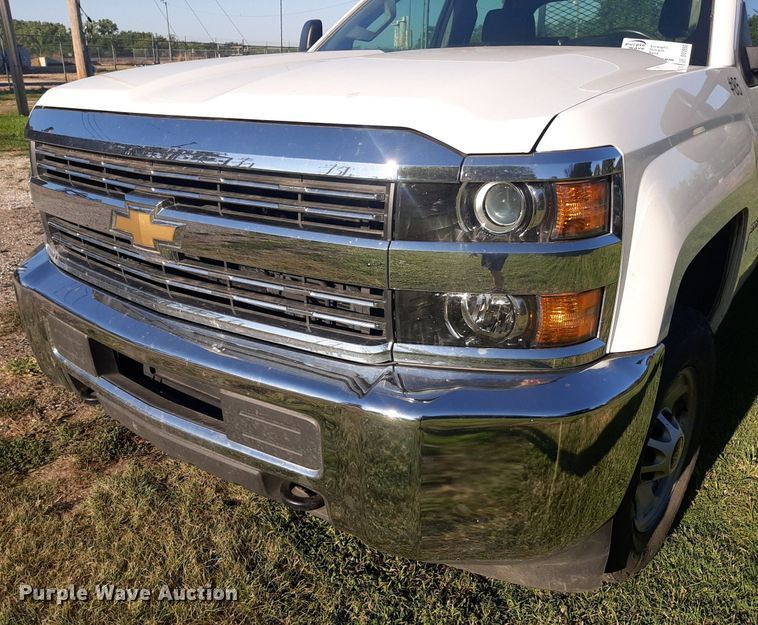 image for item DO3050 2018 Chevrolet Silverado 2500HD  Double Cab pickup truck