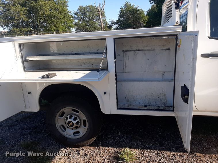 image for item DO3050 2018 Chevrolet Silverado 2500HD  Double Cab pickup truck