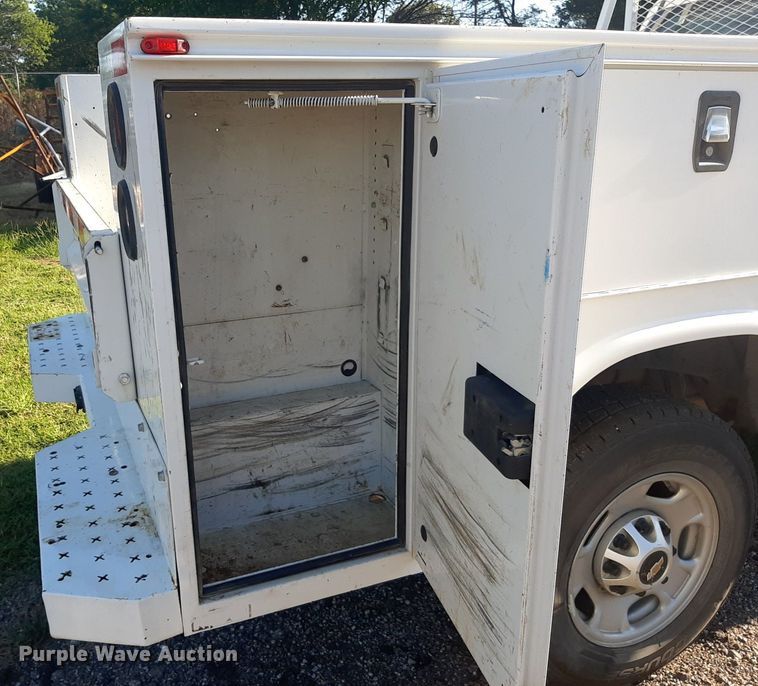 image for item DO3050 2018 Chevrolet Silverado 2500HD  Double Cab pickup truck