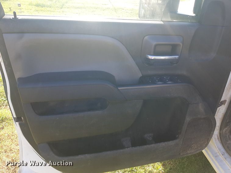 image for item DO3050 2018 Chevrolet Silverado 2500HD  Double Cab pickup truck