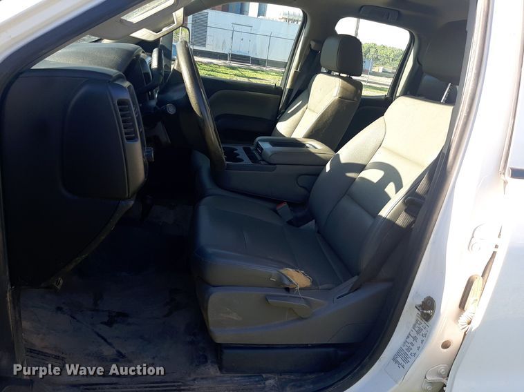 image for item DO3050 2018 Chevrolet Silverado 2500HD  Double Cab pickup truck