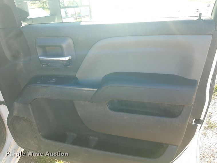 image for item DO3050 2018 Chevrolet Silverado 2500HD  Double Cab pickup truck