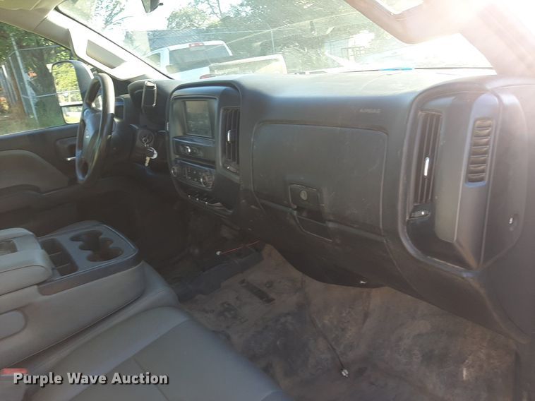 image for item DO3050 2018 Chevrolet Silverado 2500HD  Double Cab pickup truck