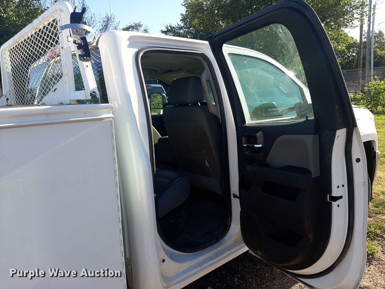 image for item DO3050 2018 Chevrolet Silverado 2500HD  Double Cab pickup truck