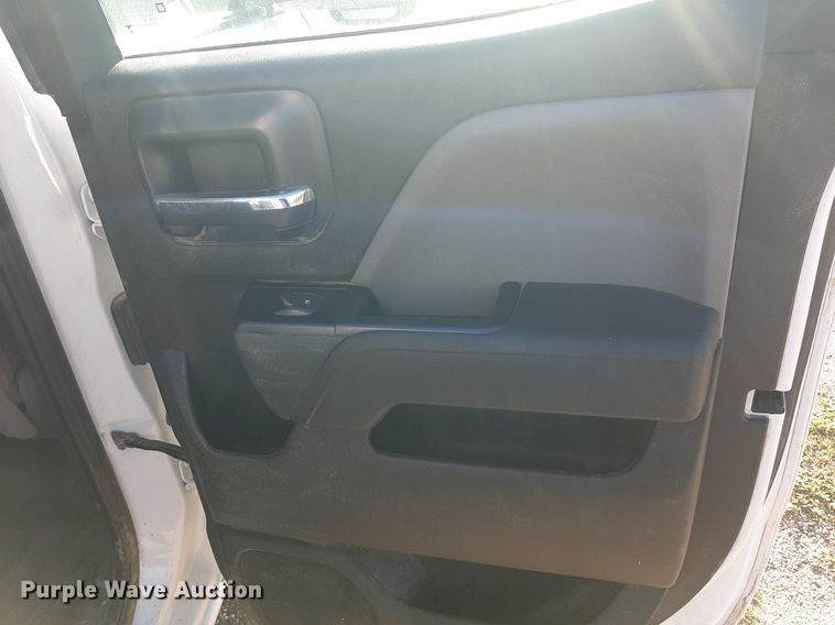 image for item DO3050 2018 Chevrolet Silverado 2500HD  Double Cab pickup truck