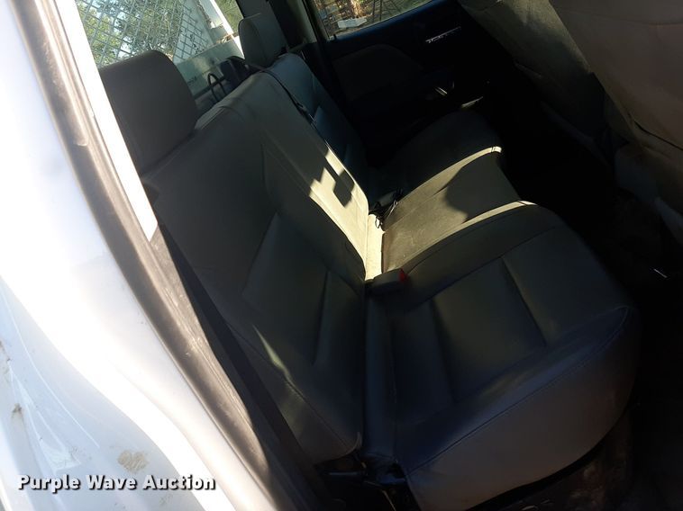 image for item DO3050 2018 Chevrolet Silverado 2500HD  Double Cab pickup truck