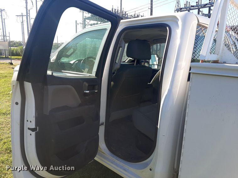 image for item DO3050 2018 Chevrolet Silverado 2500HD  Double Cab pickup truck