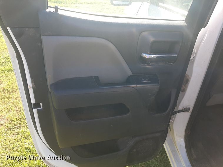 image for item DO3050 2018 Chevrolet Silverado 2500HD  Double Cab pickup truck