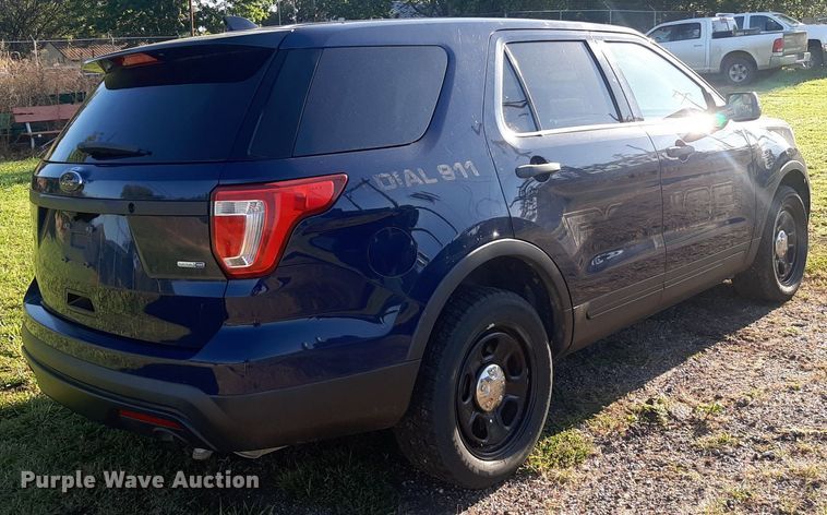image for item DO3052 2016 Ford Explorer Police Interceptor  SUV