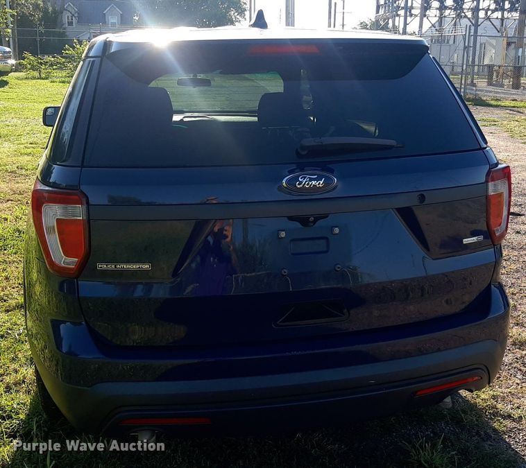 image for item DO3052 2016 Ford Explorer Police Interceptor  SUV