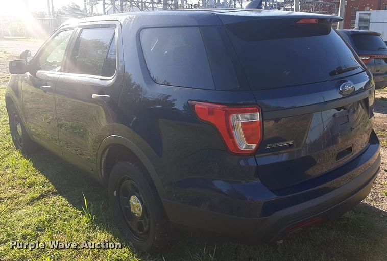 image for item DO3052 2016 Ford Explorer Police Interceptor  SUV