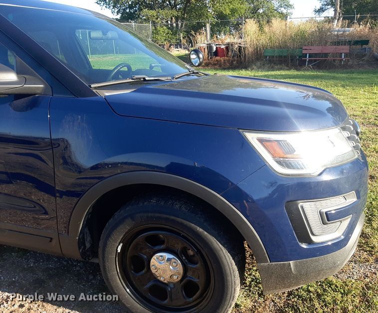 image for item DO3052 2016 Ford Explorer Police Interceptor  SUV