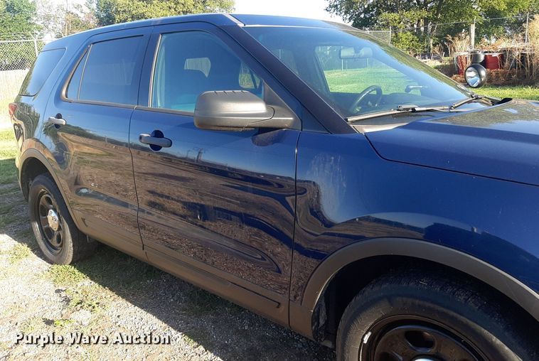 image for item DO3052 2016 Ford Explorer Police Interceptor  SUV