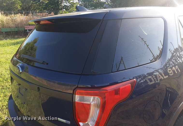 image for item DO3052 2016 Ford Explorer Police Interceptor  SUV